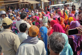 Women stopped the way in Abhinav Murder in Bilaspur