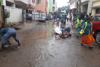 Locals rescue two babies amid Bengaluru rains