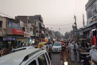 shopkeepers encroach on road in ganaur during festive season