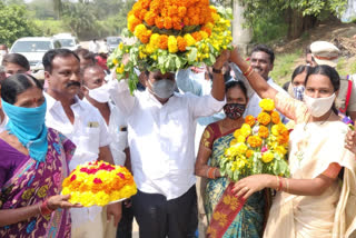 mla aroori ramesh participated in bathukamma celebrations at parvathagiri villages in warangal rural district