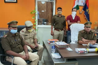 greater noida knowledge park police arrested one person in fraud Loan cases