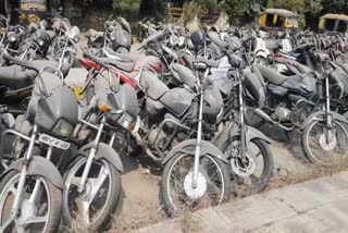 police releasing impounded vehicles for rs 500-1000 in yamunanagar