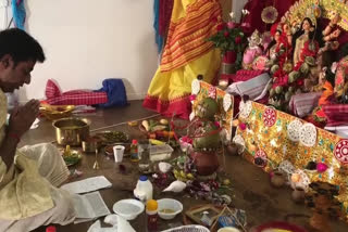 Disappointed bristol Bengalis for having no durgapujo there