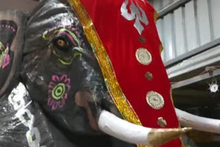 Elephant artworked Omni Car Carry Ambari in Dharwad