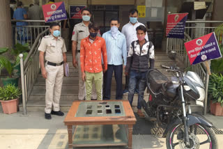 Punjabi Bagh Police arrested two vicious snatchers in delhi