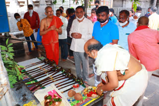 ayudha puja in rajanna temple in vemulawada