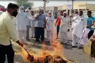 farmer leaders celebrated black dussehra in narnaund hisar