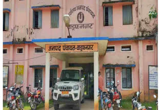 fir on panchayat secretary in wadrafnagar of balrampur district