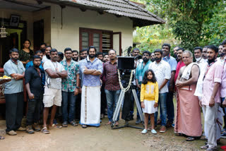 actor unni mukundan new movie meppadi yan shooting started  മേപ്പടിയാന്‍റെ ഷൂട്ടിങ് ആരംഭിച്ചു, ഫോട്ടോകള്‍ പങ്കുവെച്ച് ഉണ്ണി മുകുന്ദന്‍  മേപ്പടിയാന്‍റെ ഷൂട്ടിങ് ആരംഭിച്ചു  ഉണ്ണി മുകുന്ദന്‍ സിനിമ  ഉണ്ണി മുകുന്ദന്‍ മേപ്പടിയാന്‍  unni mukundan new movie meppadi yan  new movie meppadi yan shooting started