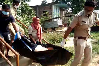 man's_body_found_in_closed_shop_which_was_hanging_form_ceiling_in_uttar_dinajpur