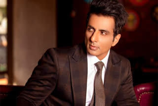 Sonu-Sood-shares-proof-as-netizen-accuses-him-of-offering-help-to-fake-accounts