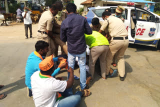 bjp leaders protest at medak new busstand area