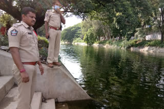 Man commited suicide by jumping into a canal