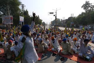 BKU ugrahna block Mansa-Sirsa Road to bring justice to Mata Tej Kaur's family