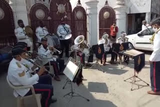 tribute paid to martyrs in bhiwani on police flag day