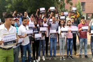 nsui protest and demand hanging of convicts in nikita murder case in faridabad