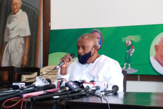 JDS leader DeveGowda