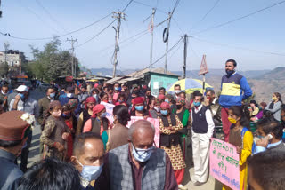 Akhil bhartiya janwadi mahila samiti protest against the Hathras case in Theog