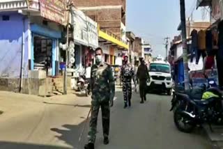 flag march by police in chatra