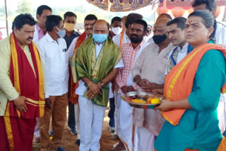 mla challa dharmareddy inaugurated brahmana bhavana bhumi puja at warangal