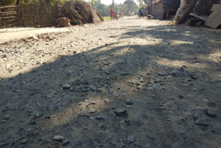 malda road work stopped due to demand of cut money