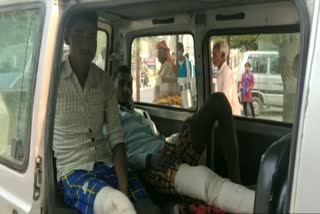 चुनावी रंजिश में ग्राम प्रधान ने दो भाईयों पर किया जानलेवा हमला.