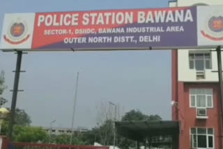 bawana police arrested four crooks after encounter