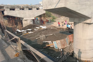 under construction bridge collapsed