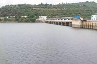 flood-flow-continues-to-srisailam-reservior