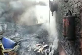 fire in cracker factory in saharanpur