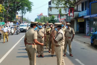 പാലക്കാട് നിരോധനാജ്ഞ നവംബർ 15 വരെ നീട്ടി  നിരോധനാജ്ഞ നവംബർ 15 വരെ നീട്ടി  പൊതു-സ്വകാര്യ ഇടങ്ങളിലെ ഒത്തുചേരൽ ഒഴിവാക്കണം  നിരോധനാജ്ഞ നീട്ടി  Palakkad Prohibition extended till November 15  Prohibition extended in palakad  Palakkad Prohibition extended