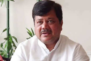 pravin darekar