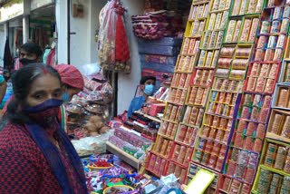 Preparations start in Rampur market regarding Karwa Chauth festival