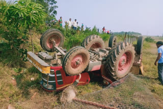 road accident at mothe in kamareddy district