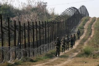 Pak violates ceasefire