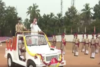 Kannada rajyothsava celebration in karwar: Minister Shivaram Hebbar hoist flag