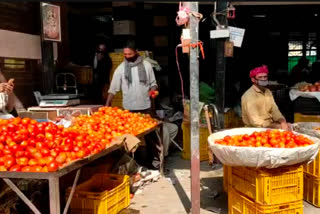 Increasing prices of vegetables are falling on people pockets in Mehrauli delhi