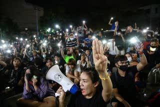 seven hong kong pro-democracy activists arrested: Joshua Wong