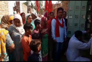 Mazdoor Mukti Morcha Punjab cuts off power connections at village Aklian