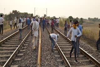 Delhi Mumbai rail route interrupted,   Gurjar reservation movement latest news