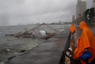 Death toll in typhoon-hit Philippines rises to 16  typhoon Rolly  Goni  Philippines  റോളി ചുഴലിക്കാറ്റ്; ഫിലിപ്പീൻസിൽ മരിച്ചവരുടെ എണ്ണം 16 ആയി  ഫിലിപ്പീൻസ്  16 പേർ മരിക്കുകയും മൂന്ന് പേരെ കാണാതാവുകയും ചെയ്തു  ഗോണി