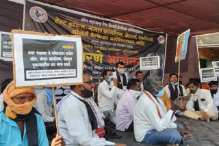 dharna agitation of tent decoration professionals  in nanded