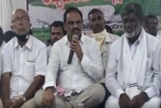 Minister Shankar Narayana Participate in Rachabanda at vanavolu