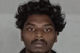 Robber arrested in kottayam  പണവും മൊബൈൽ ഫോണും  മണിക്കുട്ടൻ എന്ന അനന്തു  തൃക്കൊടിത്താനം സ്വദേശി  കുറ്റൂർ ജംങ്ഷൻ