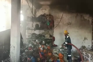 fire godown ahmedabad  അഹമ്മദാബാദിലെ ഗോഡൗണിൽ തീപിടിത്തം  godown fire