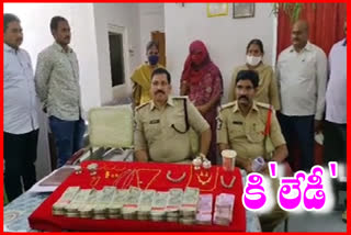 a-gambler-lady-sheelam-durga-arrested-for-theft-in-houses-by-bapatla-police-in-guntur-district