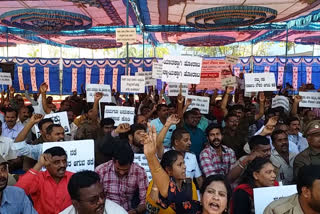 transport employees strike, Tomorrow transport employees strike, Tomorrow transport employees strike in Bangalore, transport employees strike news, ಸಾರಿಗೆ ನೌಕರರ ಮುಷ್ಕರ, ನಾಳೆ ಸಾರಿಗೆ ನೌಕರರ ಮುಷ್ಕರ, ಬೆಂಗಳೂರಿನಲ್ಲಿ ನಾಳೆ ಸಾರಿಗೆ ನೌಕರರ ಮುಷ್ಕರ, ಸಾರಿಗೆ ನೌಕರರ ಮುಷ್ಕರ ಸುದ್ದಿ,