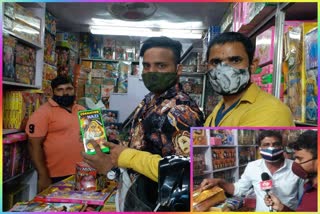people buying green crackers in delhi pollution will be curbed