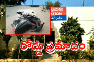 one man died in isnapur road accident in bike