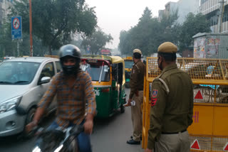 Delhi Police runs Checking Campaign in Kotla Mubarakpur